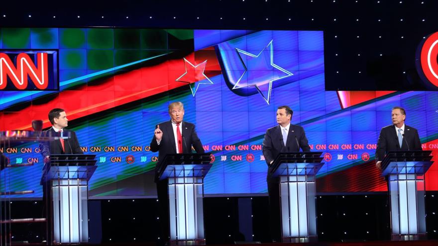 Candidatos republicanos a la presidencia de EE.UU., (de izda. a dcha.) Marco Rubio, Donald Trump, Ted Cruz, y John Kasich en un debate republicano en Miami, Florida. 10 de marzo de 2016