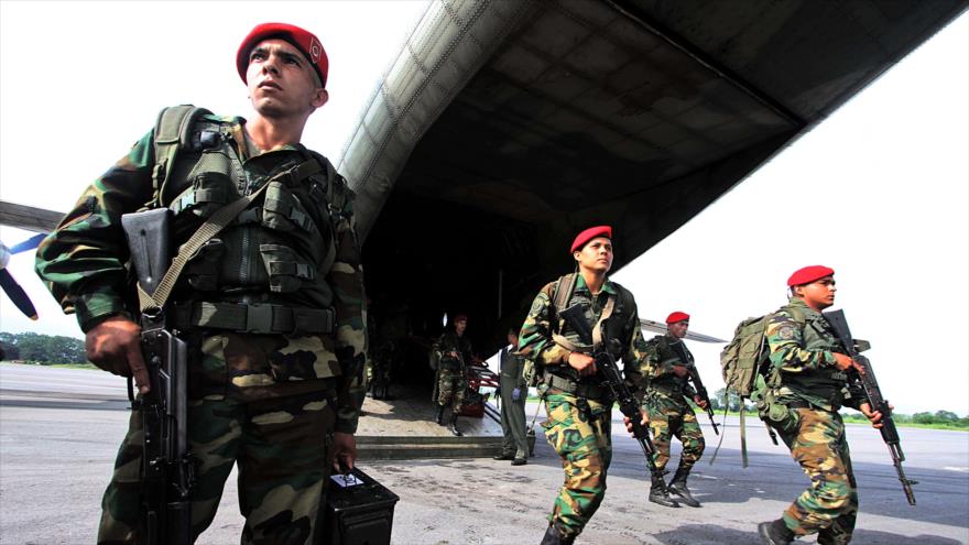 Soldados de la Guardia Nacional Bolivariana (GNB).