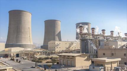 Irán y Rusia acuerdan construir una central térmica de 1400 MW 