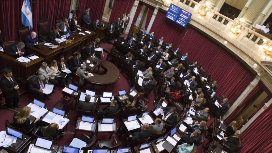 Cámara de Diputados de Argentina aprueba ley para pagar a acreedores y salir del default