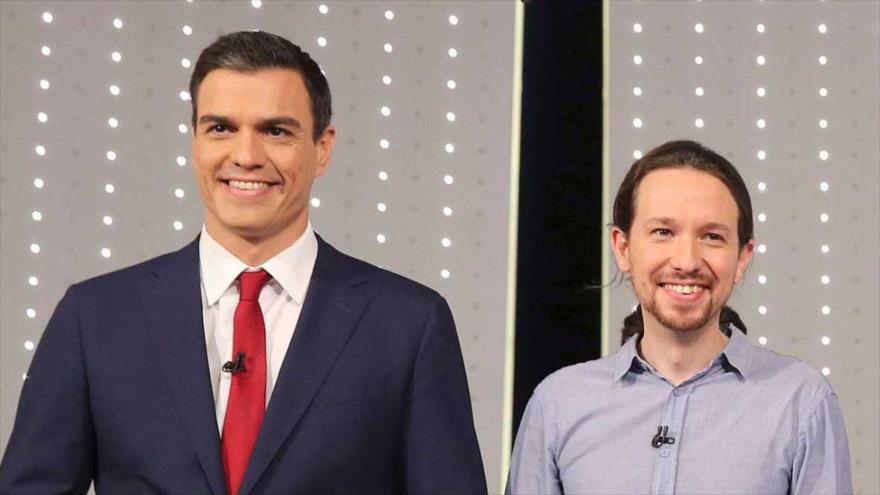 El secretario general del Partido Socialista Obrero Español (PSOE), Pedro Sánchez (izda.), y el líder de Podemos, Pablo Iglesias.