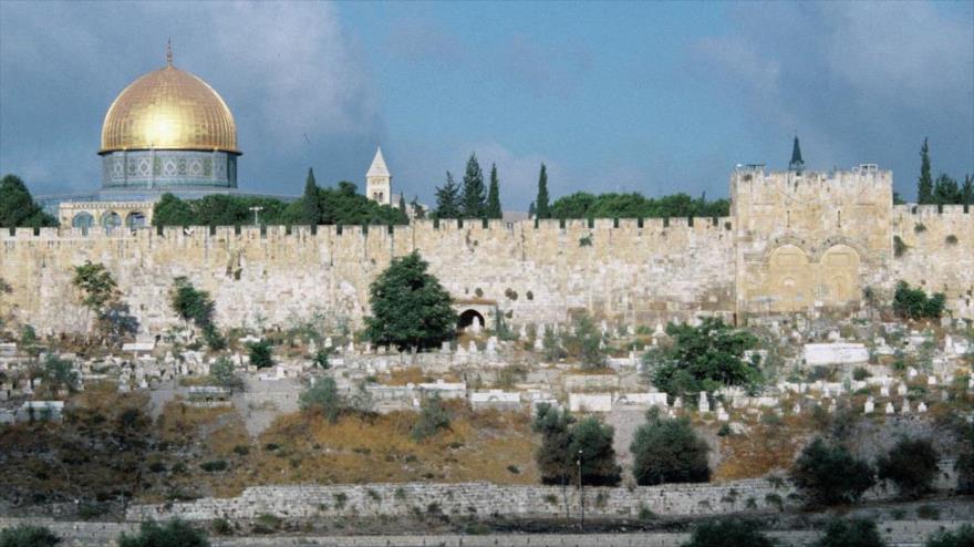 La mezquita de Cúpula de la Roca, situada en el centro de la explanada de las mezquitas en Al-Quds.