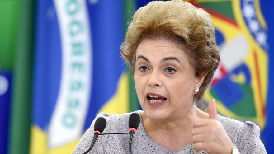 Dilma Rousseff, presidenta de Brasil, durante un discurso realizado ante juristas y abogados en el Palacio presidencial de Planalto, en Brasilia (capital ), 22 de marzo de 2016.