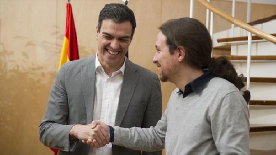 El secretario general del PSOE, Pedro Sánchez, en una reunión con el líder de Podemos, Pablo Iglesias, 5 de febrero de 2016.