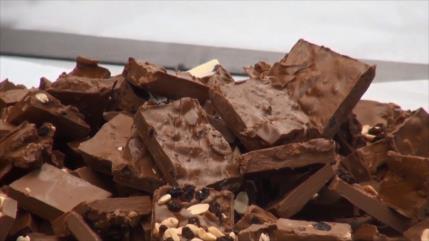 Preparan la barra de chocolate más larga del mundo en Argentina
