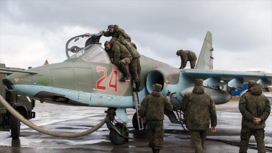 Fuerzas rusas en la base aérea de Hmeimim en la ciudad siria de Latakia (oeste), 16 de marzo de 2016.