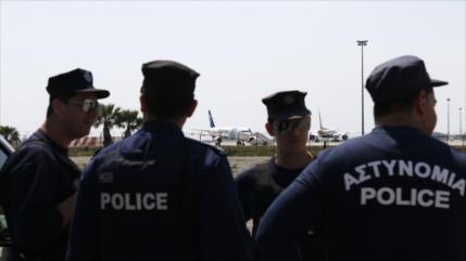 Detenido el secuestrador "psicológicamente inestable" de un avión egipcio