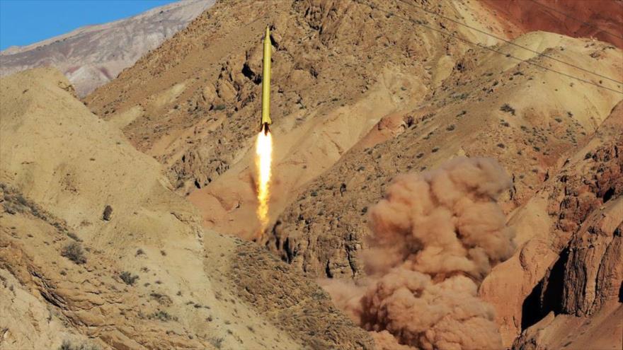 Misiles balísticos de largo alcance Qadr H, lanzados con éxito en una maniobra en Irán, 9 de marzo de 2016.
