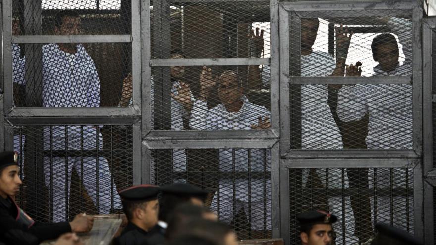 Partidarios de los Hermanos Musulmanes (HHMM) se encuentran tras las rejas en Egipto.