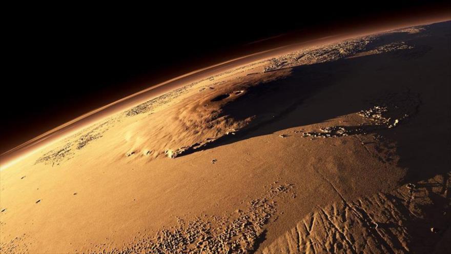 Un estudio afirma que el viento y el cambio climático forjaron grandes montañas en el planeta rojo Marte.