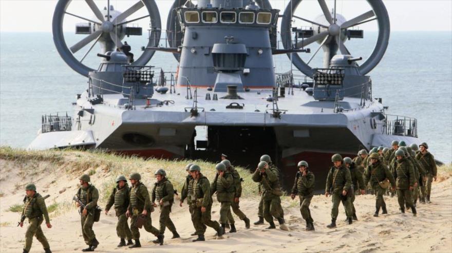 Fuerzas rusas y búlgaras participan en una maniobra conjunta en la ciudad rusa de Kaliningrado en 2015.