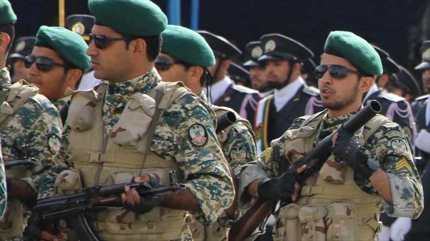 Fuerzas del Ejército iraní, de la Brigada 65.