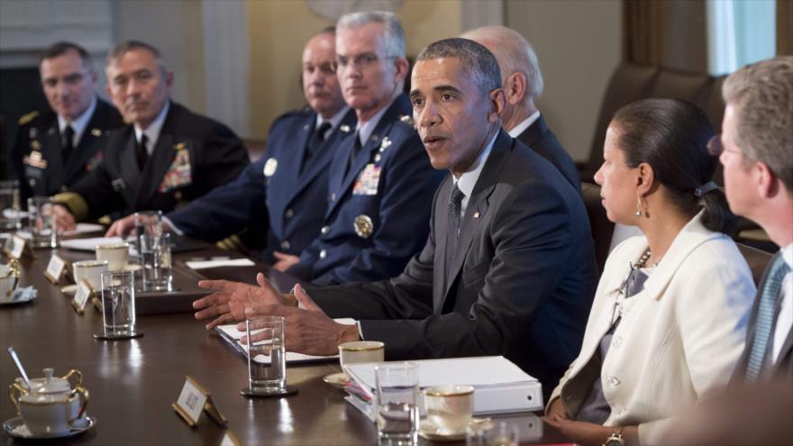 El presiente de EE.UU., Barack Obama, habla durante una reunión con los Jefes de Estado Mayor Conjunto de EE.UU. y los comandantes de combate del país en la Casa Blanca, 5 de abril de 2016.