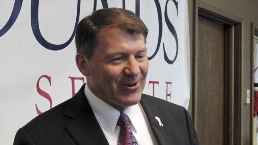 El senador republicano estadounidense Mike Rounds.