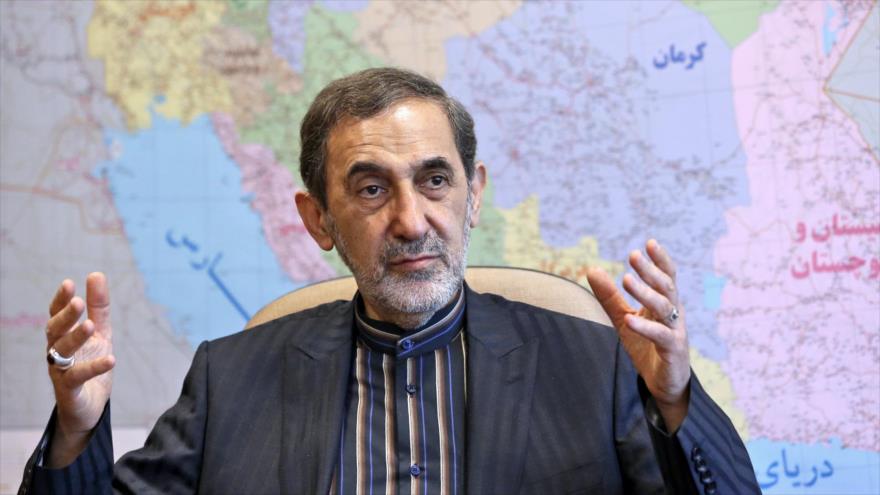 El director del Centro de Estudios Estratégicos del Consejo de Discernimiento del Sistema de la República Islámica de Irán, Ali Akbar Velayati.
