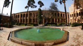 Irán - 1. Calle de Naser Josro 2. Librería ambulante 3. Lenguaje de los sordos 4. Aspectos de Irán: el hilado 