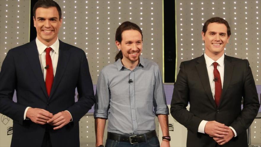 El secretario general del PSOE, Pedro Sánchez (izda.), el secretario general de Podemos, Pablo Iglesias (centro) y el líder de Ciudadanos, Albert Rivera.