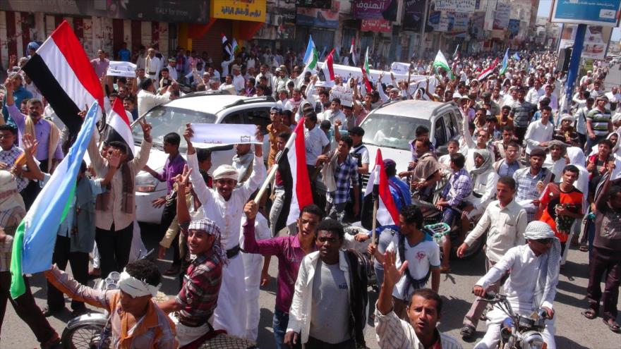Ciudadanos yemeníes durante una manifestación contra la agresión saudí.