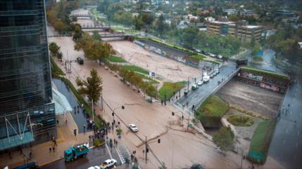 Fuertes lluvias dejan sin agua a 4 millones en Santiago de Chile