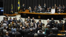 Minuto a Minuto: 367 votos a favor de impeachment de Rousseff
