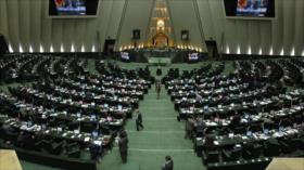 Proyecto de ley en Parlamento iraní pide a EEUU compensar al país por terrorismo