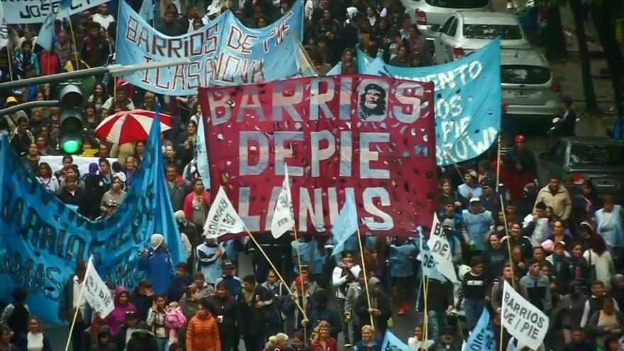 Argentinos se manifiestan contra Macri 