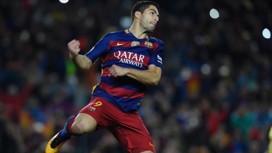 Luis Suárez celebra su gol ante Sporting de Gijón, 23 de abril de 2016.