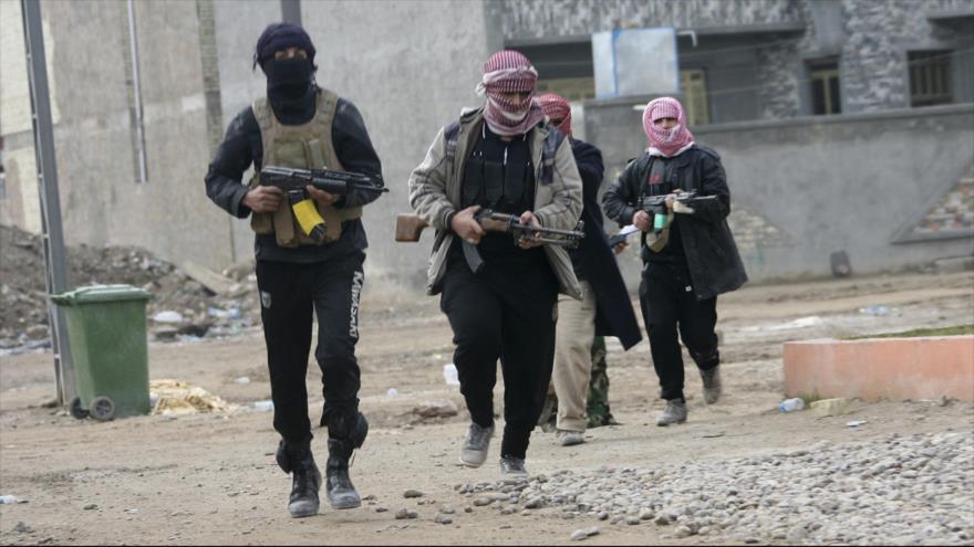 Miembros del grupo terrorista Frente Al-Nusra en Alepo (Siria).