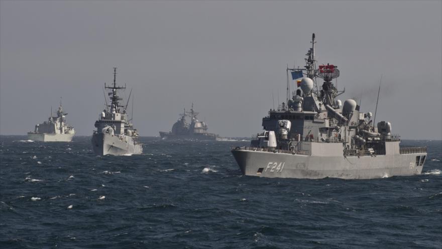 Buques de la Organización del Tratado Atlántico Norte (OTAN) participan en un ejercicio militar en el mar Negro.