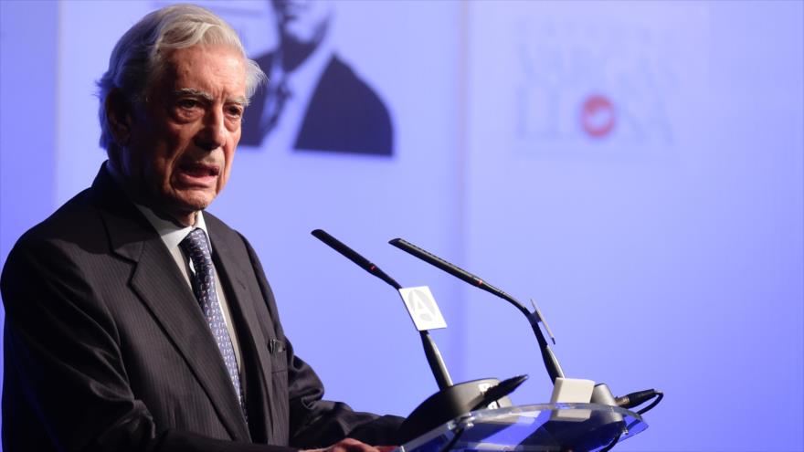 Mario Vargas Llosa, escritor célebre de Perú.