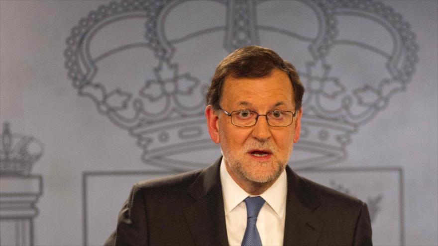 Rajoy defiende su candidatura y dice que su salida del poder no favorece a España