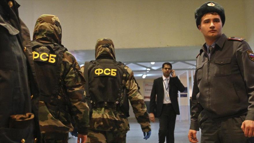 Los agentes del Servicio Federal de Seguridad (FSB, por sus siglas en ruso) de Rusia.