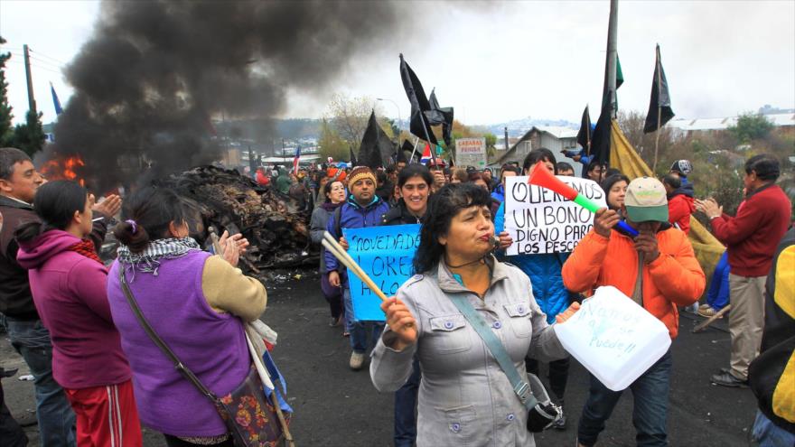 Pescadores chilenos protestan por el escaso apoyo estatal | HISPANTV