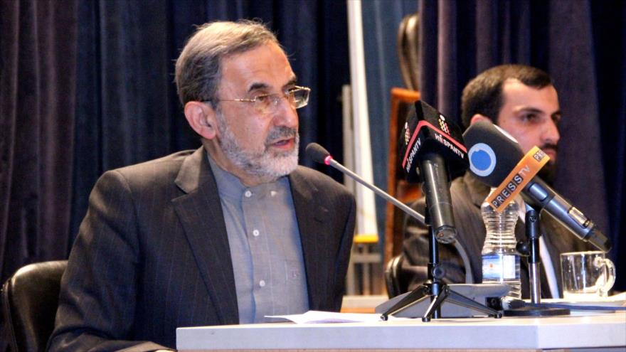 Ali Akbar Velayati, asesor para Asuntos Internacionales del Líder de la Revolución Islámica, el ayatolá Seyed Ali Jamenei.