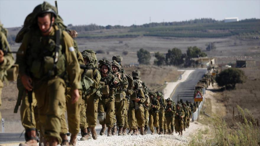 Soldados israelíes de una brigada de paracaidistas en los ocupados altos de Golán.