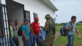  Panamá cierra frontera con Colombia para impedir flujo de cubanos