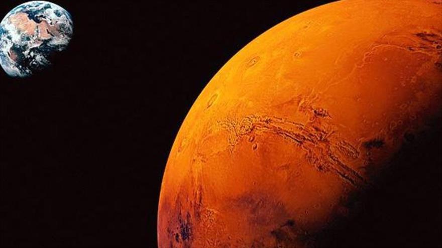 Una vista general de la tierra desde el planeta rojo, Marte.