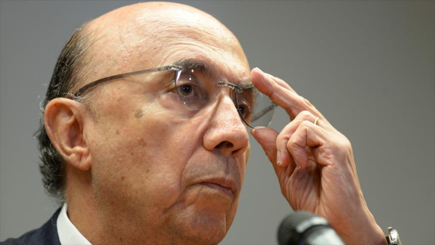 Nuevo ministro de Hacienda de Brasil, Henrique Meirelles, durante una rueda de prensa, Brasilia, 13 de mayo 2016.