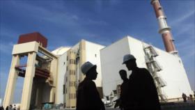 Rusia entrega a Irán control del 1º reactor de planta de Bushehr