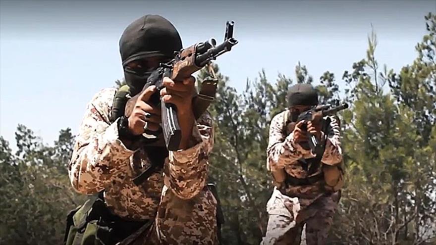 Terroristas de Daesh. 