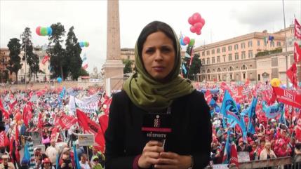 Protesta de trabajadores italianos, víctimas de reforma de pensiones 