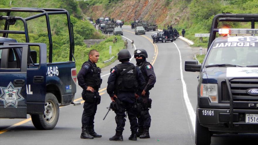 Los agentes de policía de México en el estado de Michoacán (oeste).