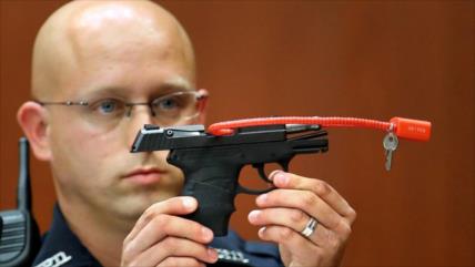 Venden por $ 250.000 arma usada contra un joven negro en EEUU