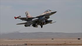 Aviones de guerra israelíes bombardean la asediada Franja de Gaza