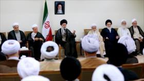 Líder: Enemigos se han rendido ante poderío nuclear de Irán