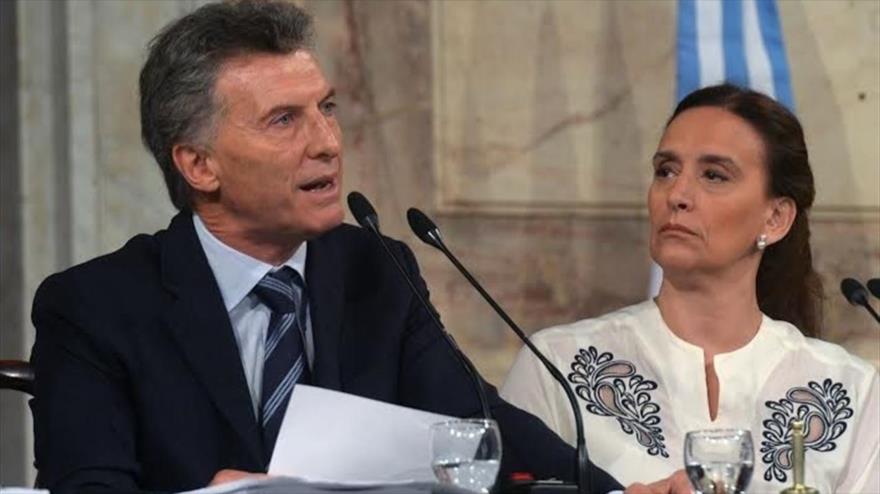 El presidente argentino, Mauricio Macri, confirma que se presentará de manera voluntaria ante la justicia por su vinculación con los llamados “papeles de Panamá”, abril de 2016.