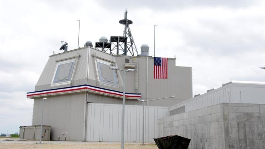 Centro de mando de la nueva instalación del sistema de defensa de misiles balísticos en la base aérea de Deveselu, Rumanía, 12 de mayo de 2016.