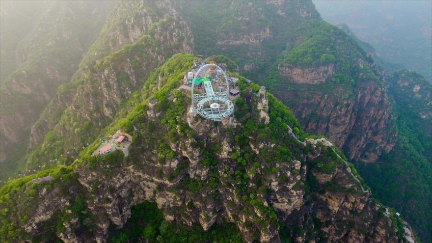 Video: China construye el mayor mirador de cristal del mundo