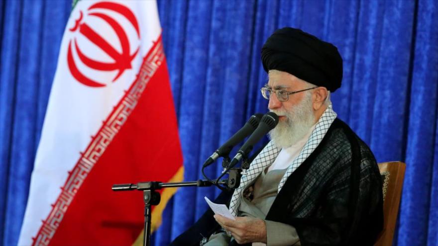 Líder iraní tacha de “un gran error” confiar en EEUU
