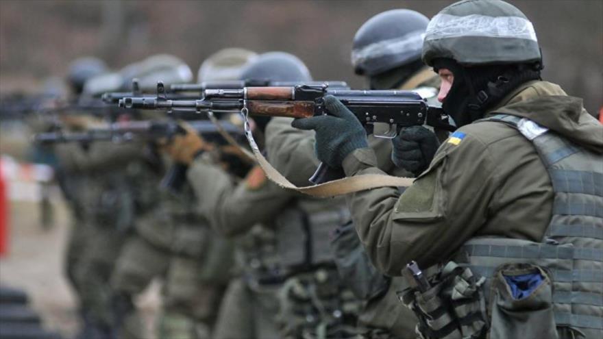 Fuerzas Armadas de Ucrania en un campo de entrenamiento de la Organización del Tratado del Atlántico Norte (OTAN).
